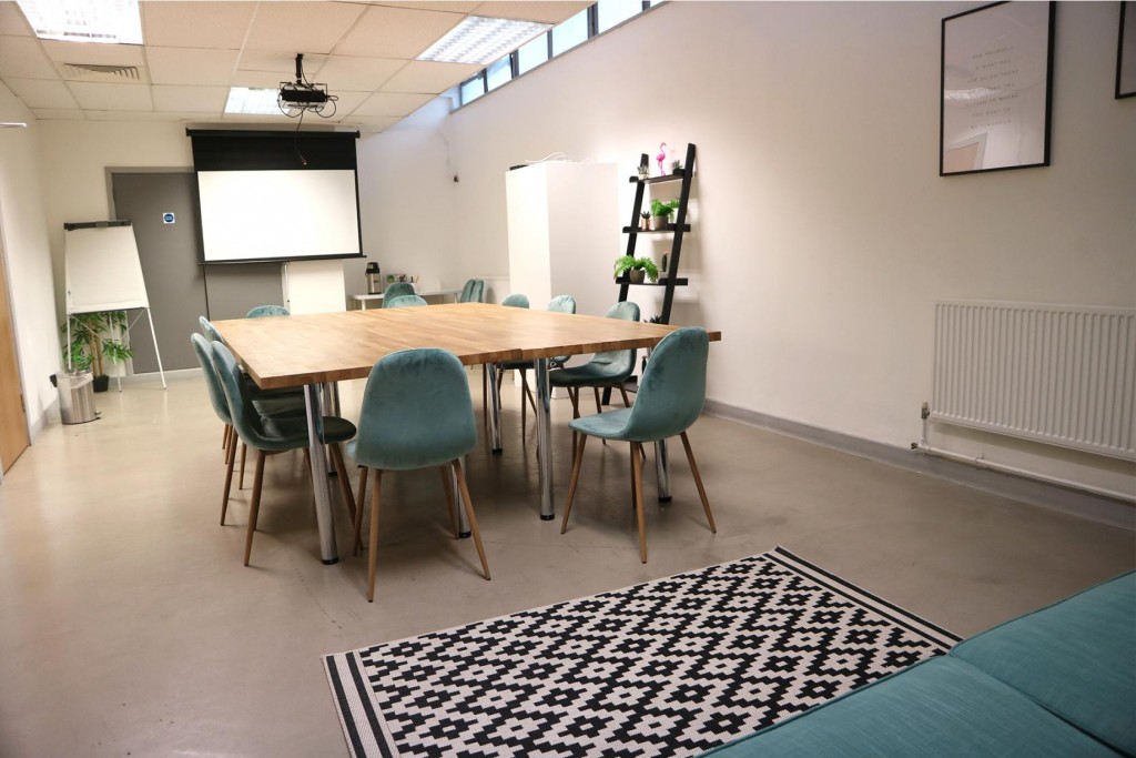 Discover the best meeting rooms for hire in London with Tagvenue. Compare prices and book online!
