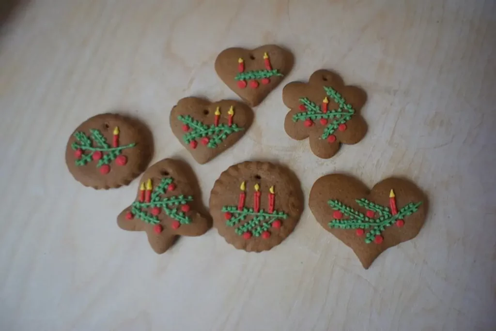 Gingerbread Cookies Decorating Class 1