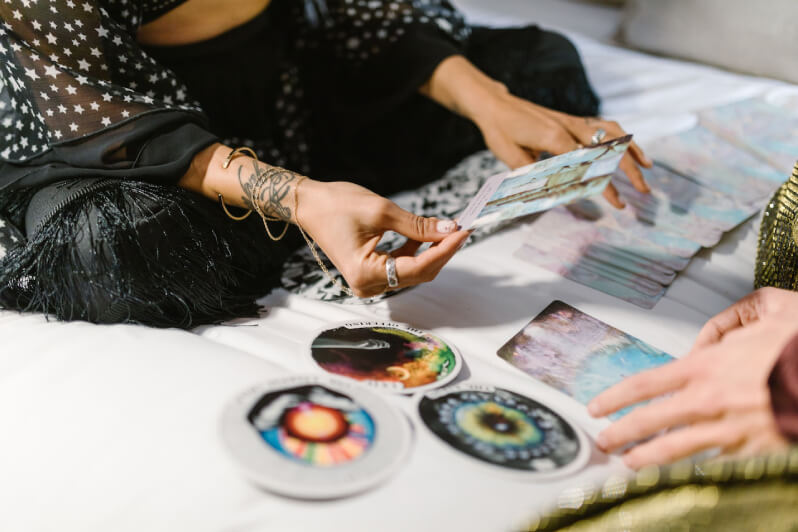 Tarot reading or fortune telling for 30th birthday party