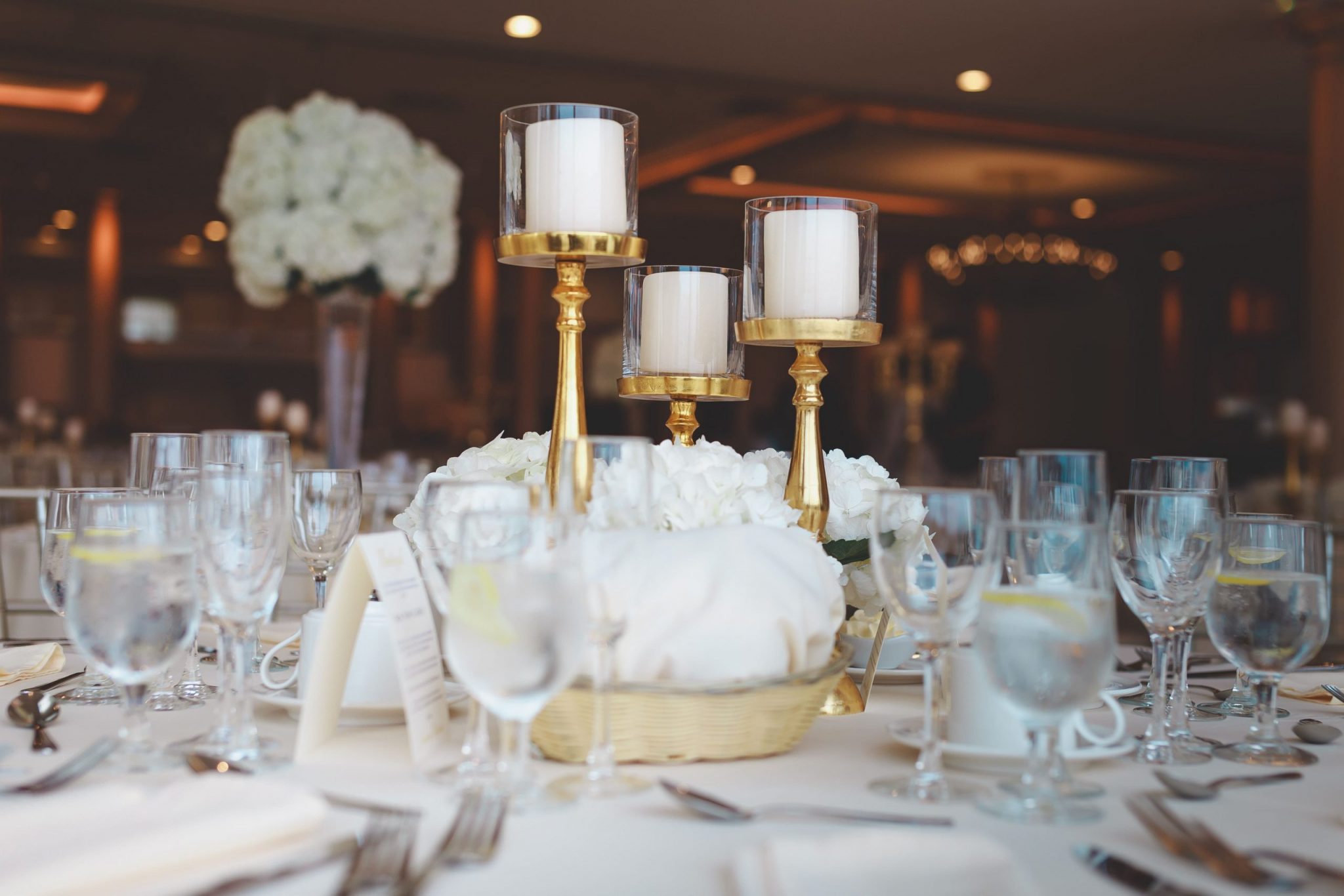 white table decorations for an all-white party