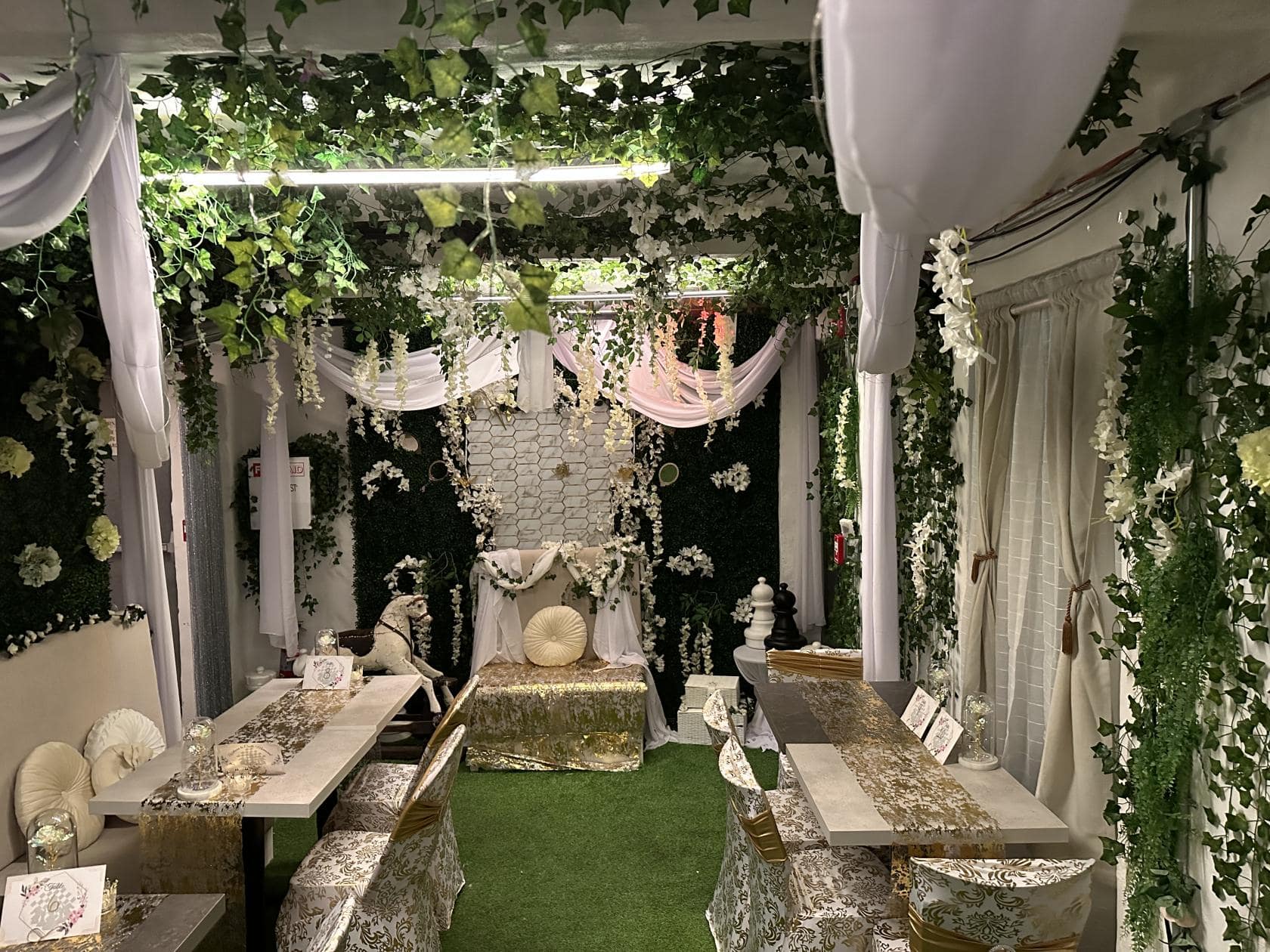 Alice in Wonderland-inspired venue in New York