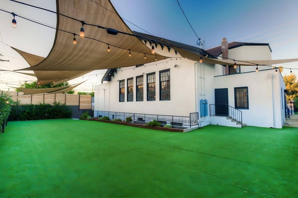 a spacious backyard venue in Los Angeles, CA