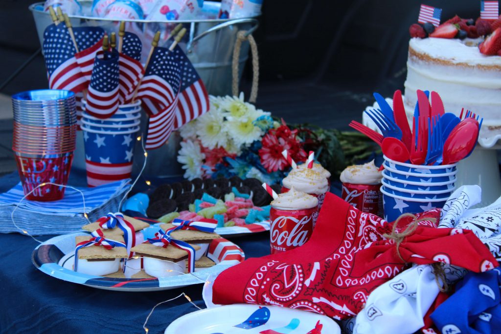 4th of july table setting
