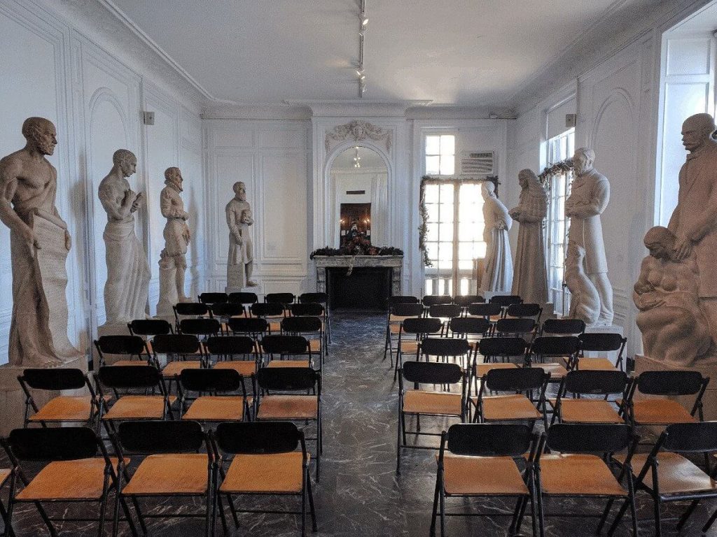 a museum room prepraed for a lecture