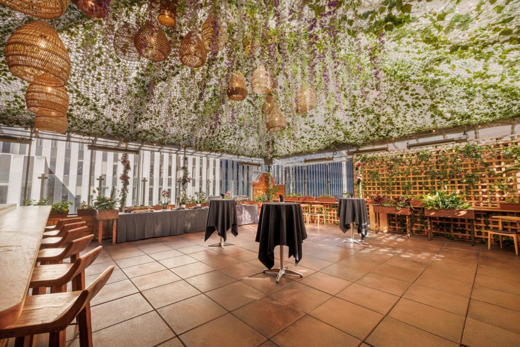 entire space at sushi lab