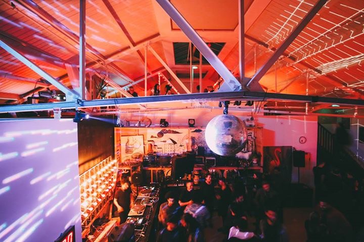 8276 the loft room