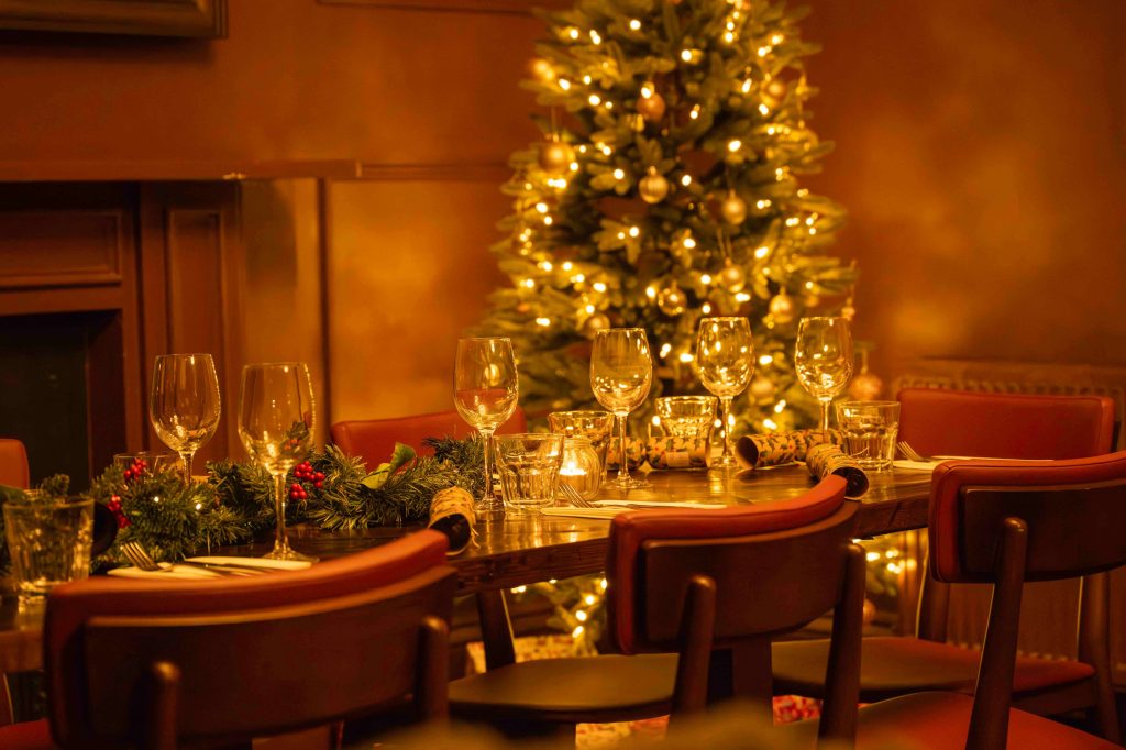 84025 private dining room room (1)