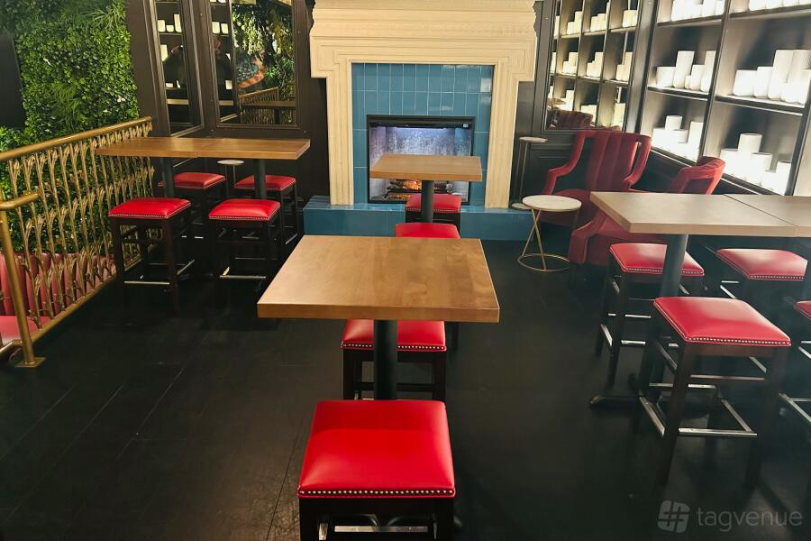 The mezzanine at boss tweeds