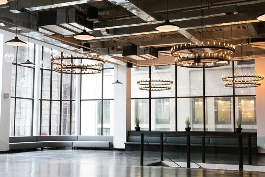 Versatile event space at the mezzanine by liberty