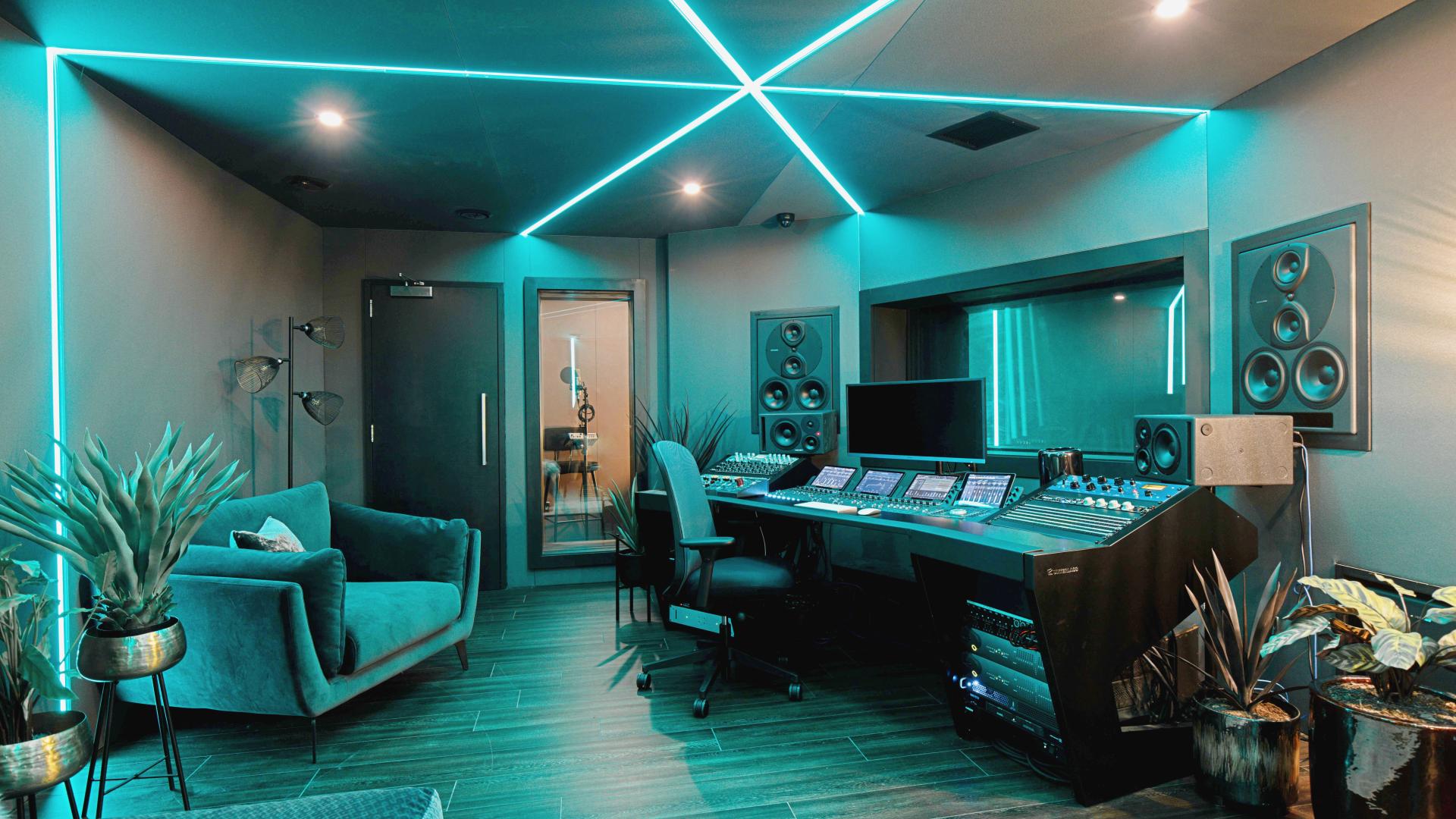 Recording Studios for Rent in Chicago, IL