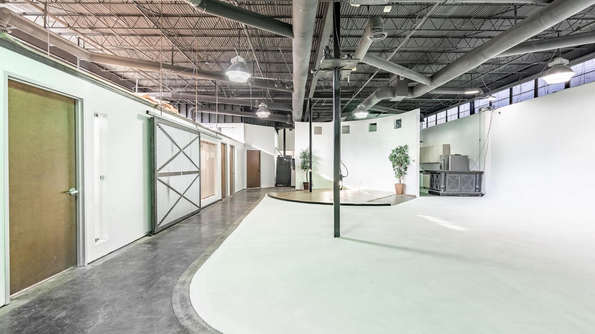 Warehouse Venues for Rent in Dallas, TX