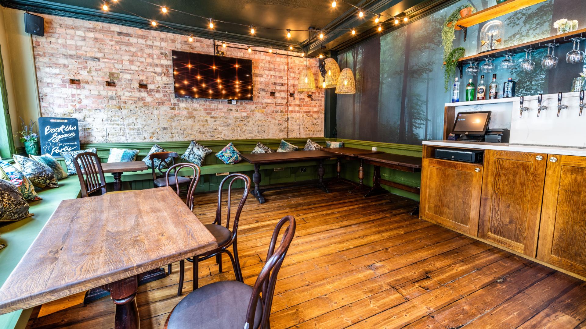 Pubs with Function Rooms for Hire in East London