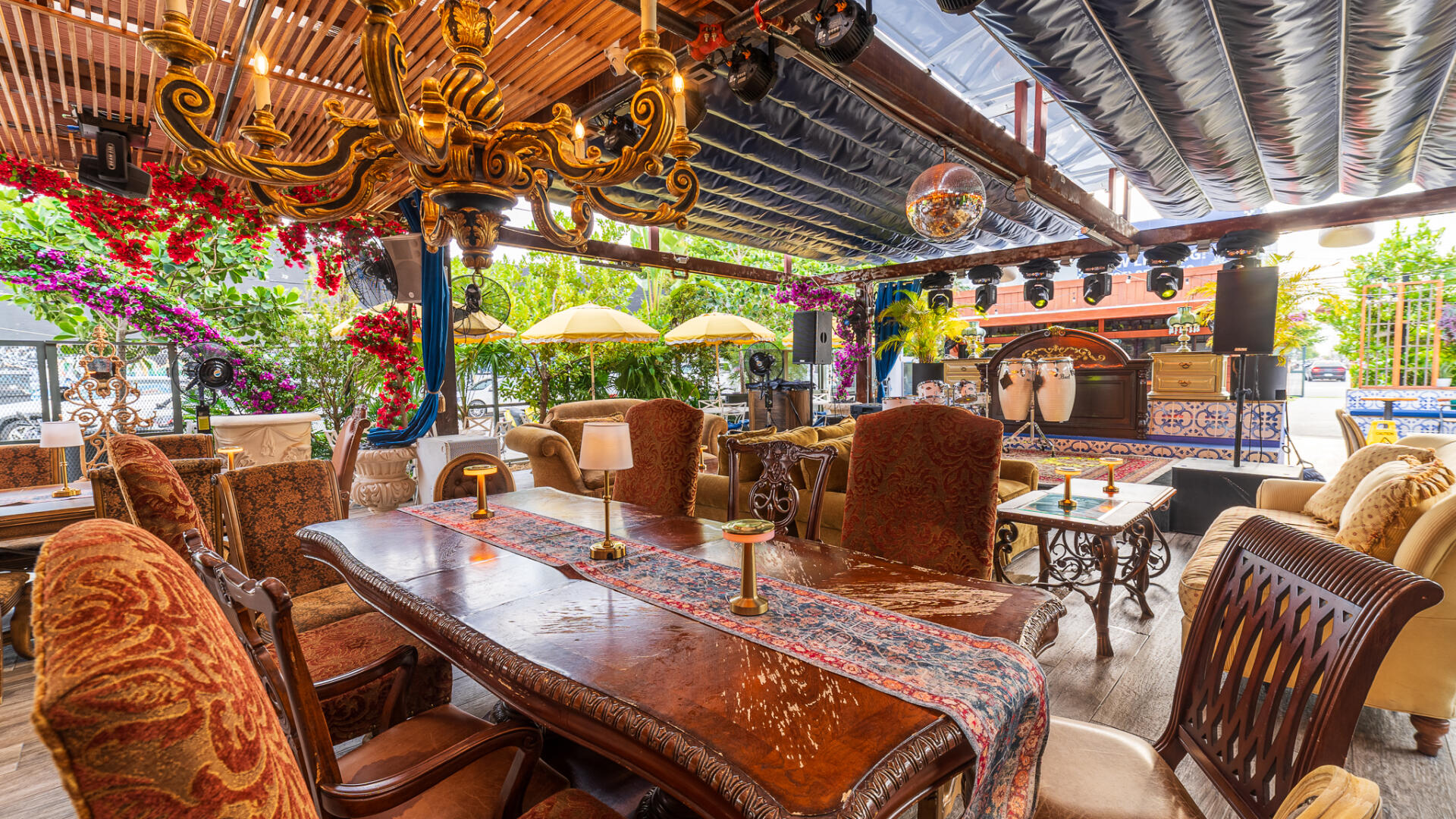 Cocktail Party Venues for Rent in Hollywood, Los Angeles, CA