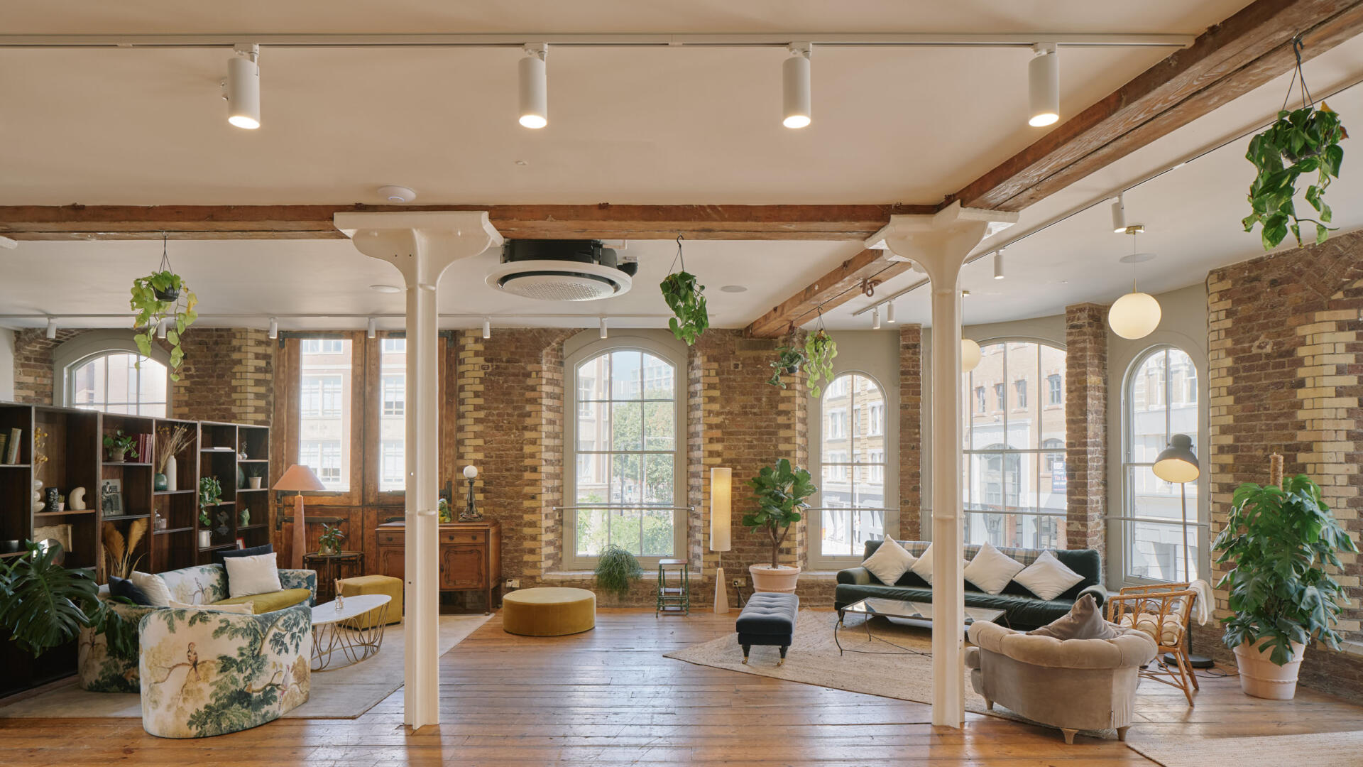 Retreat Venues for Rent in Vancouver, BC