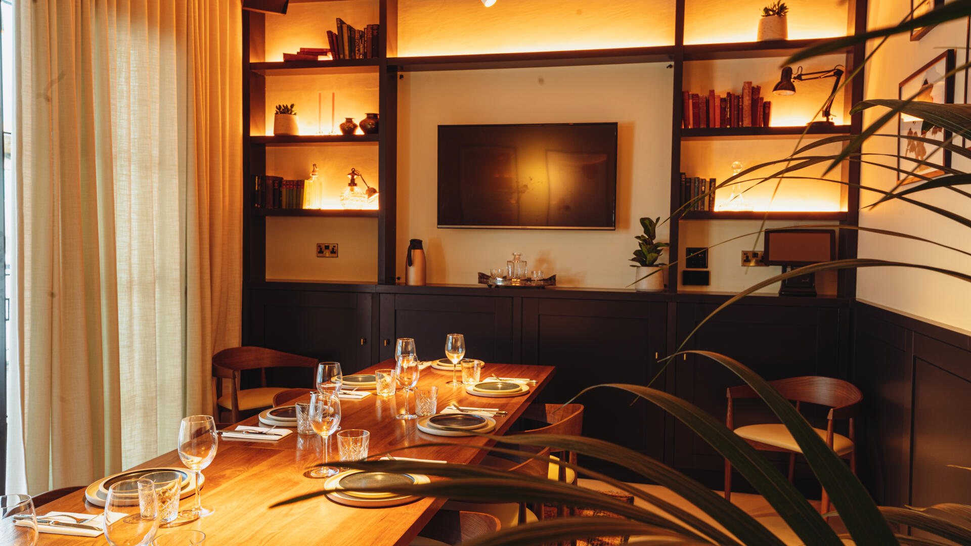 Brunch Restaurants for Hire in Canary Wharf, London