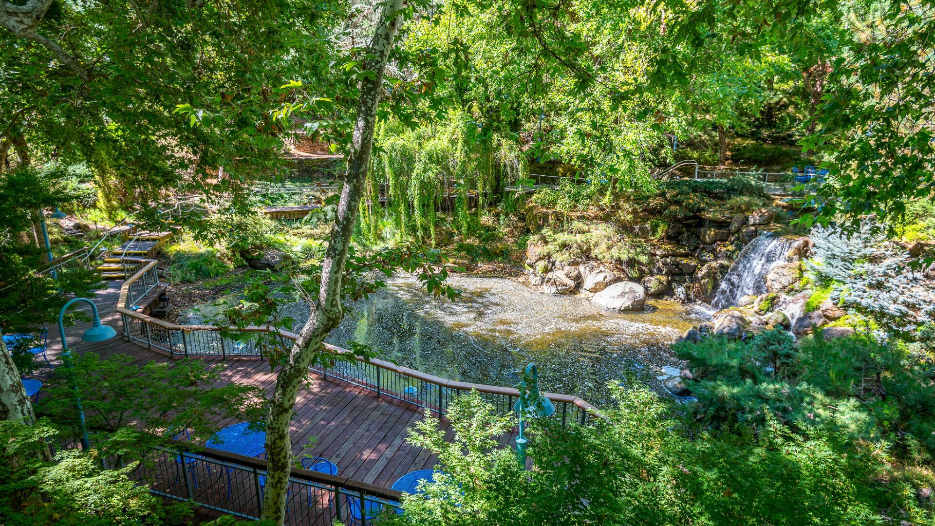 Retreat Venues for Rent in Fresno, CA