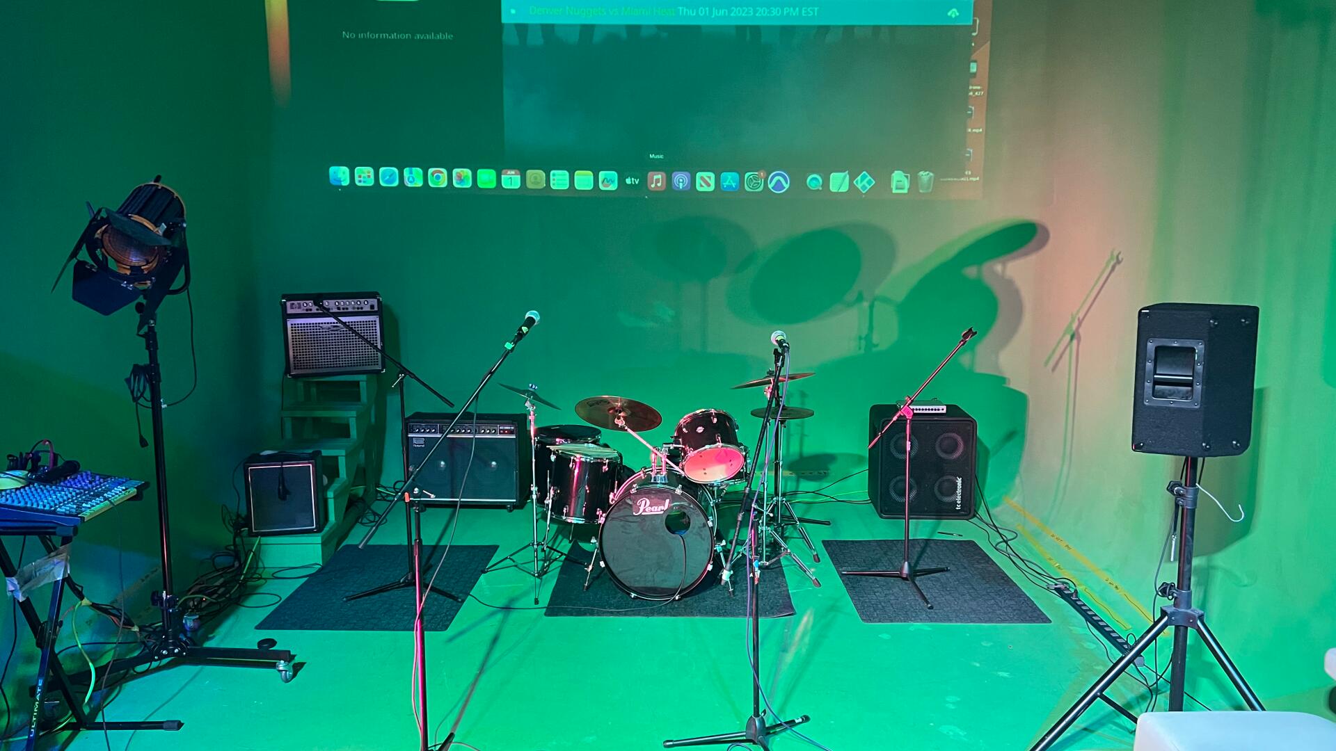 Music Video Shoot Locations for Rent in Toronto, ON