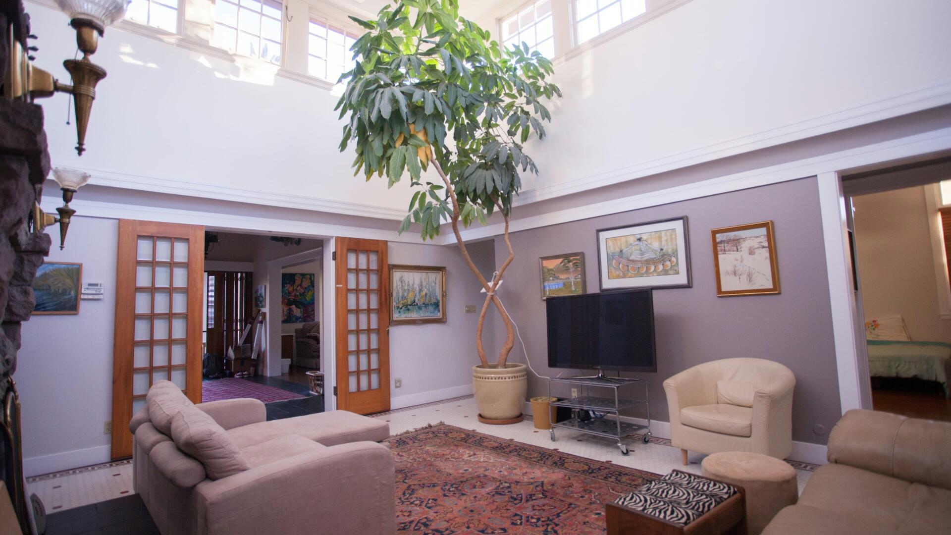 Daylight Studios for Rent in Oakland, CA