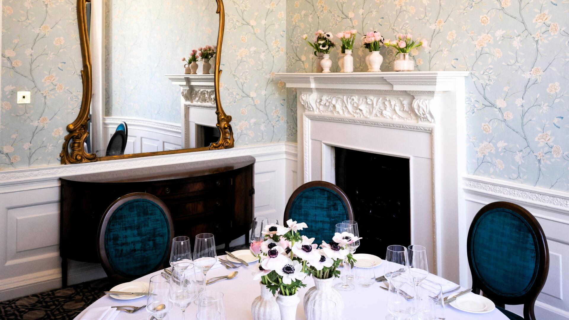 Private Dining Rooms for Birthdays for Rent in Vaughan, ON