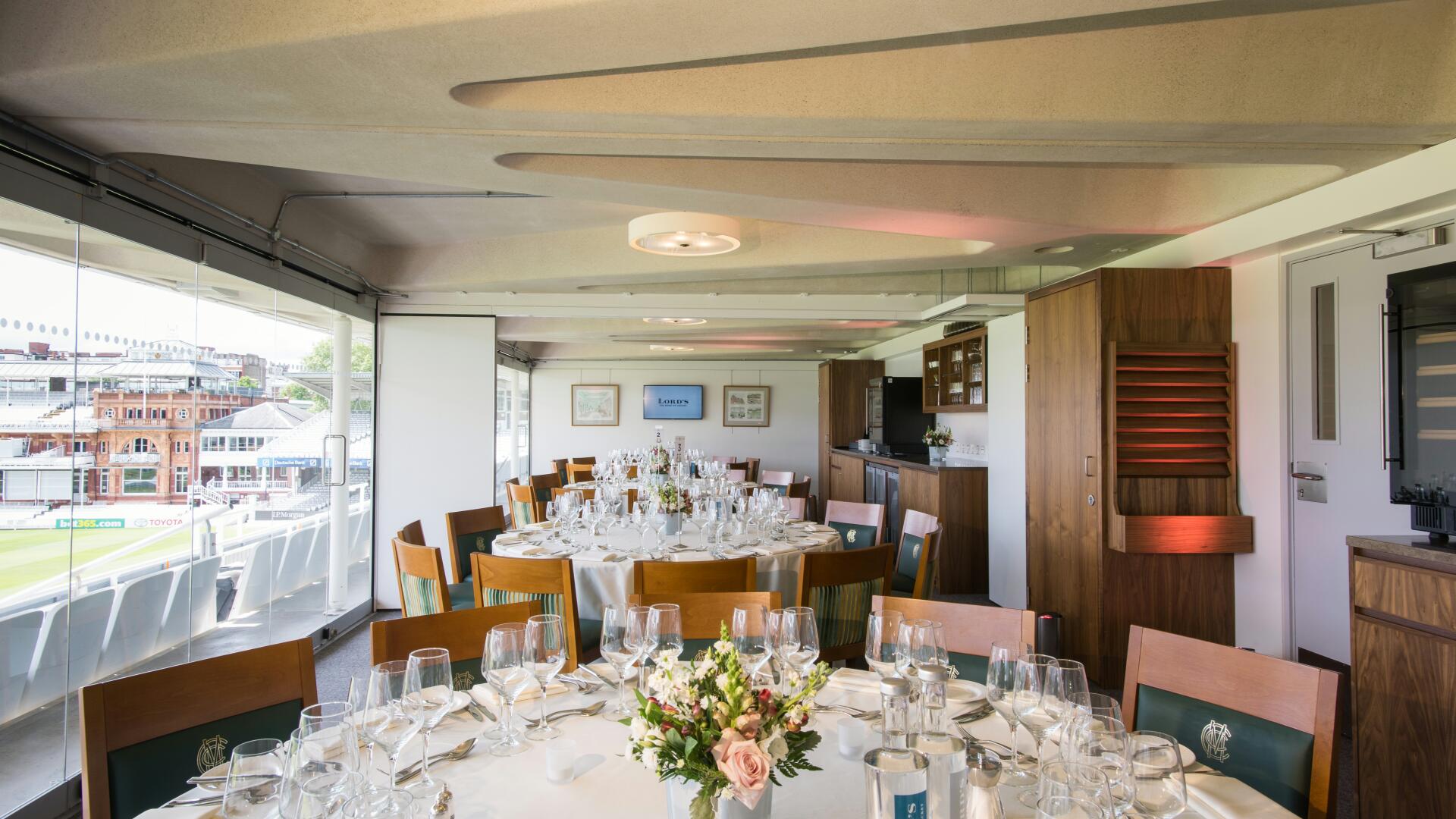 Supper Club Venues for Rent in Chicago, IL