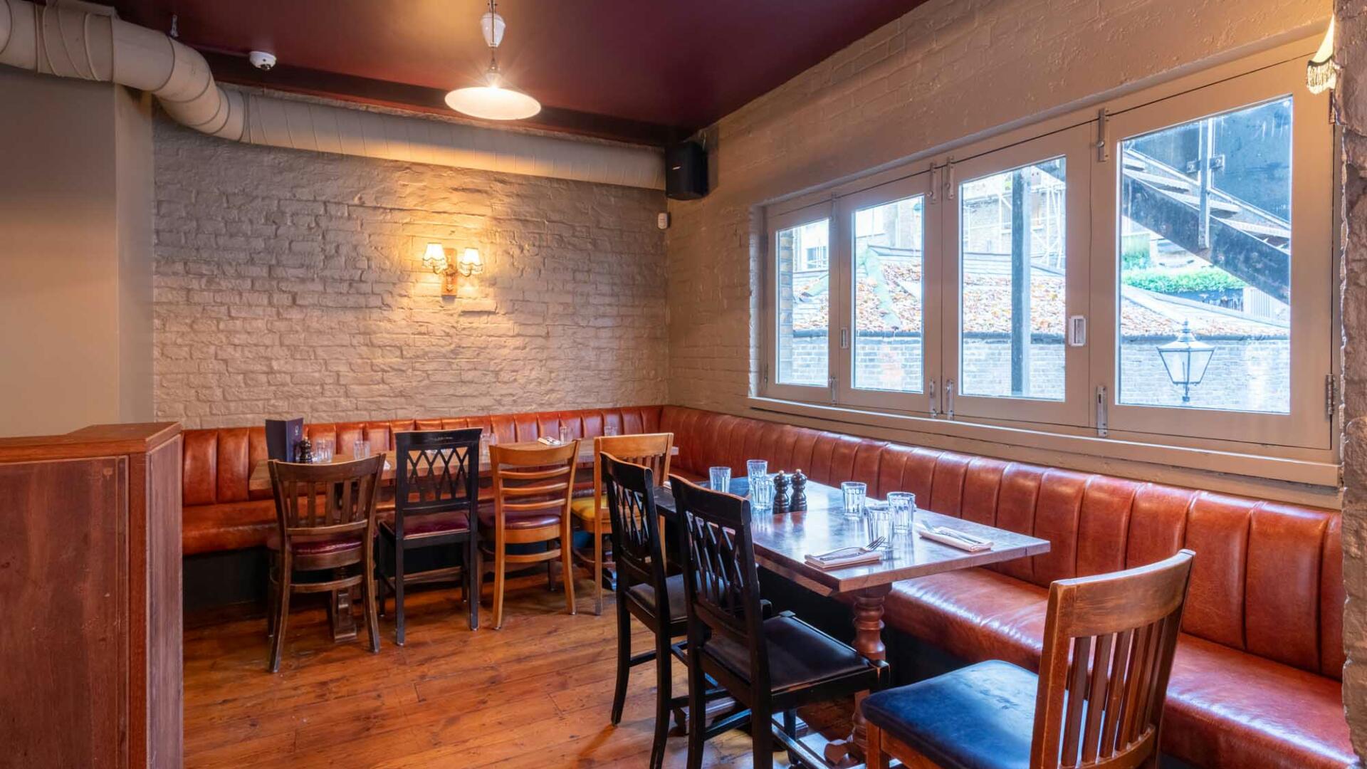 Restaurants with Private Rooms for Rent in Lakeview, Chicago, IL