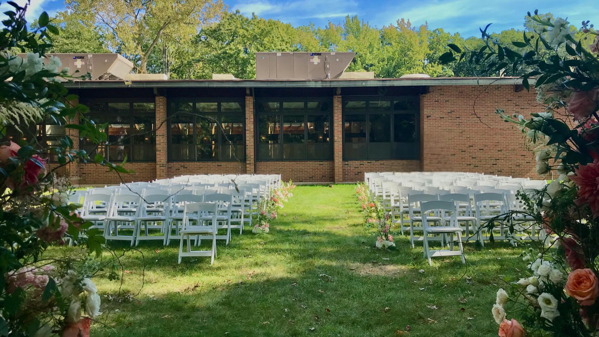 Small Wedding Venues for Rent in Illinois