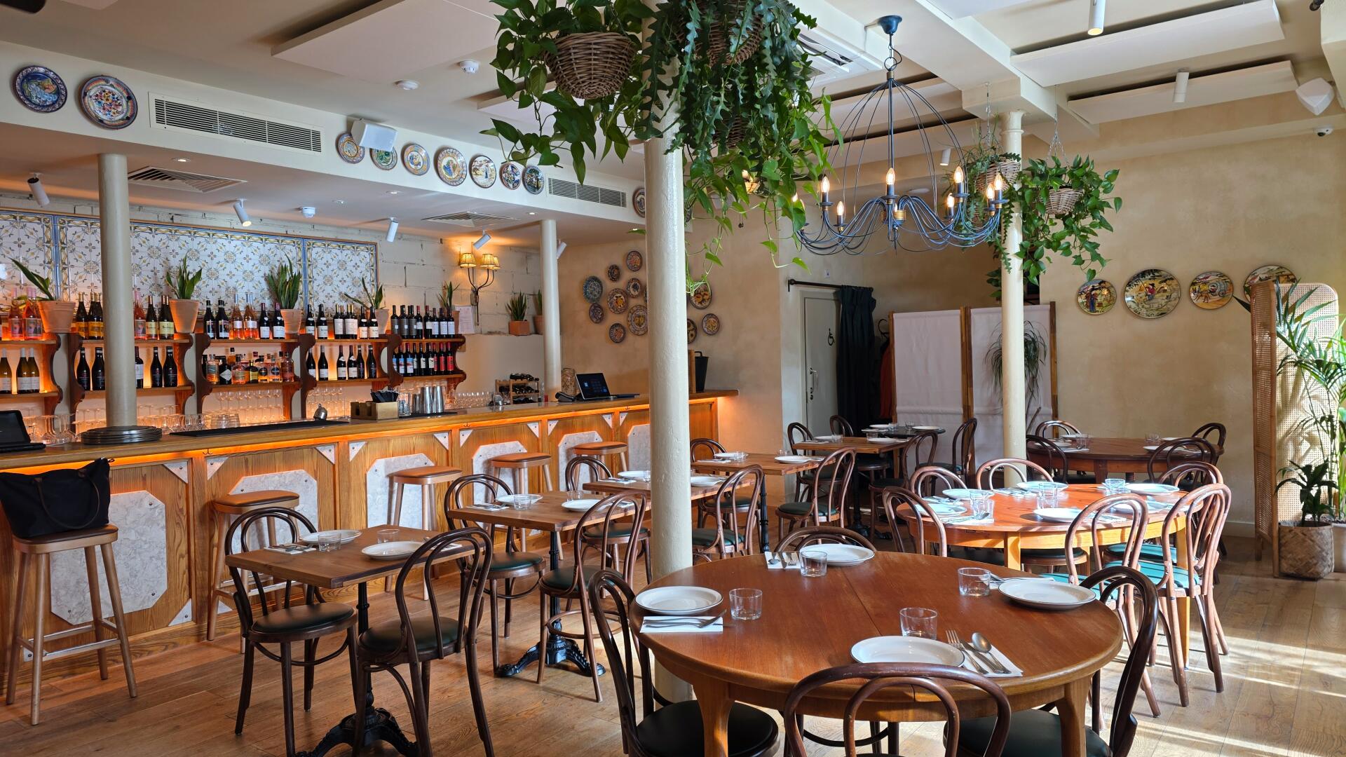 Restaurants with Private Rooms for Hire in Brisbane CBD