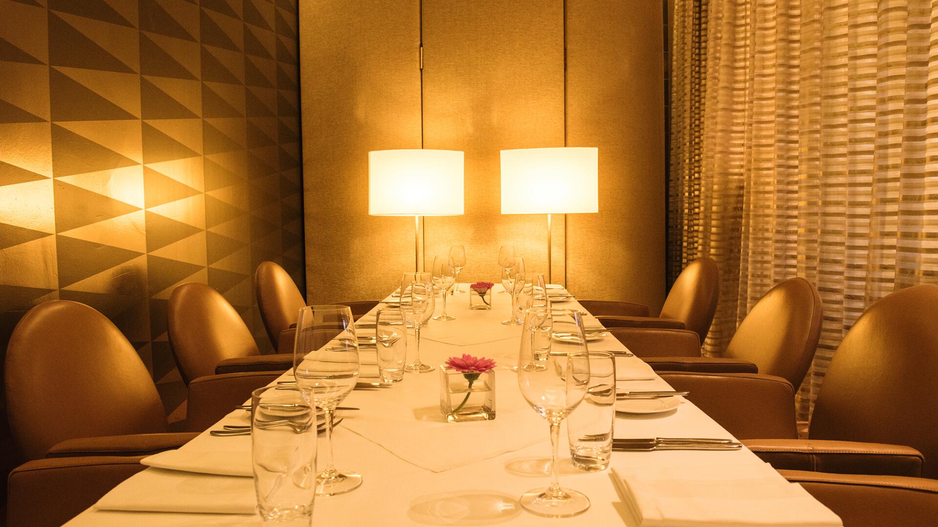 Restaurants with Private Rooms for Rent near Yonge Street, Toronto, ON