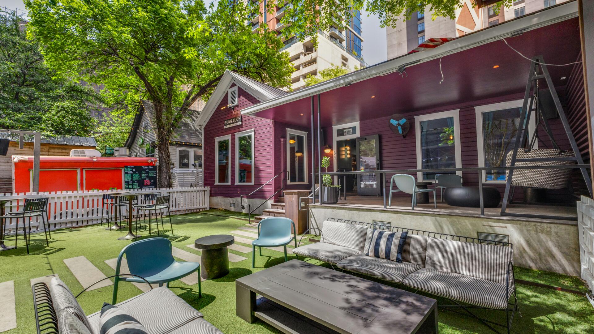 Lounges for Rent in Chicago, IL