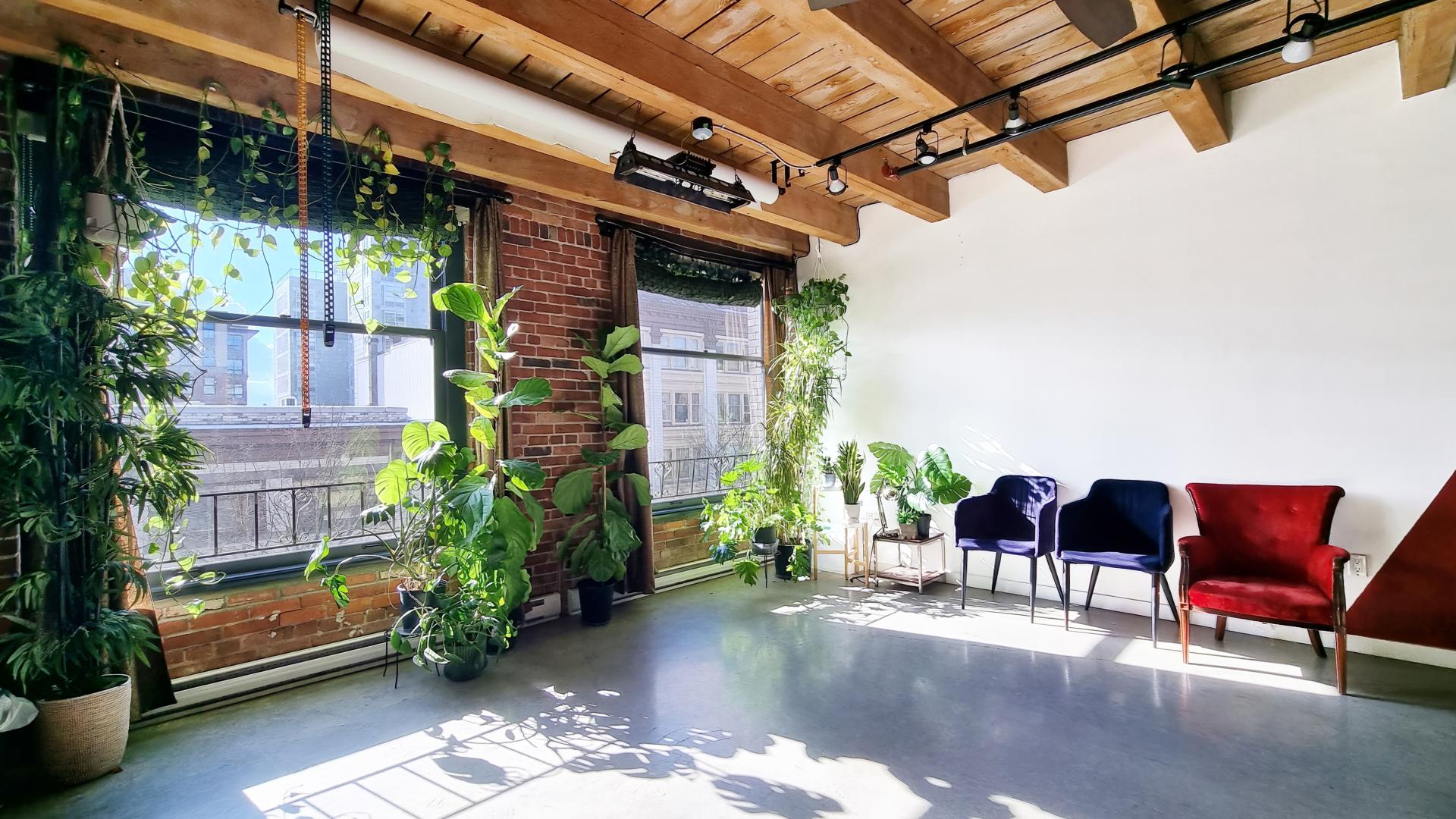 Daylight Studios for Rent in Vancouver, BC