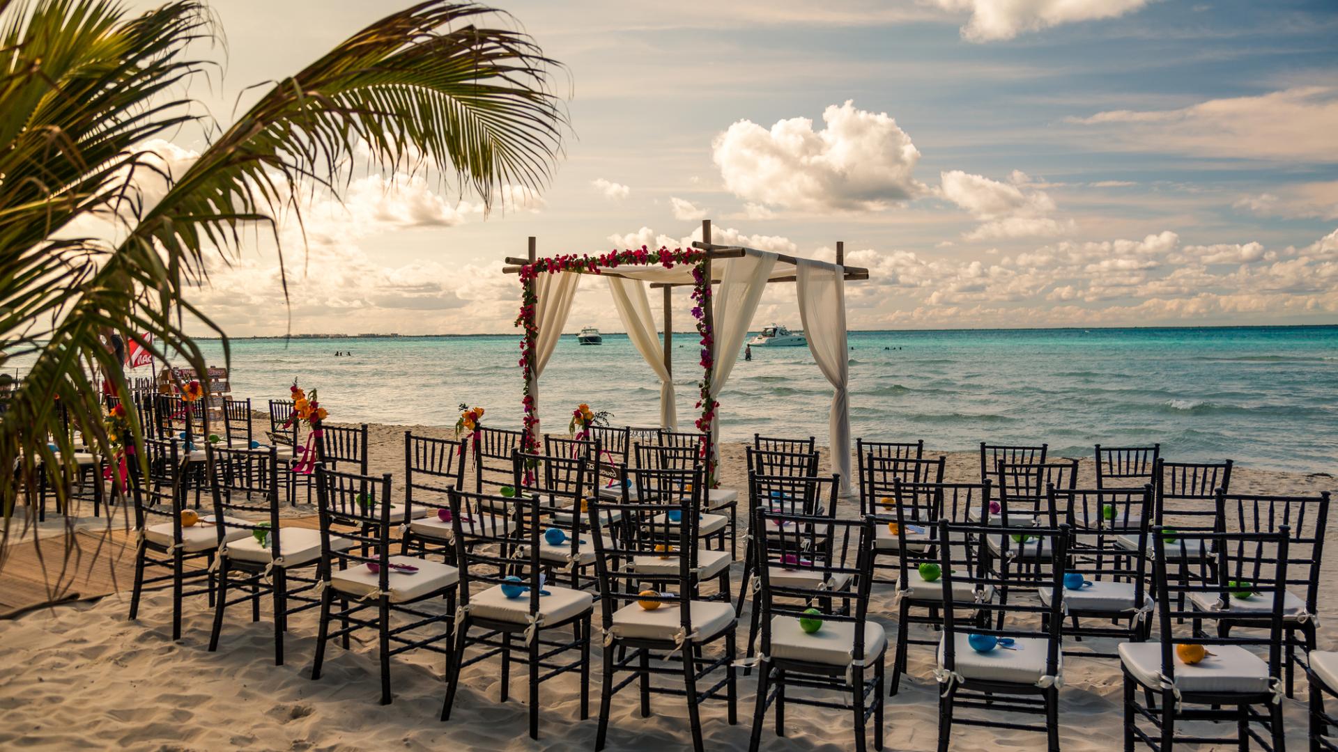Small Beach Wedding Venues for Rent in Chicago, IL
