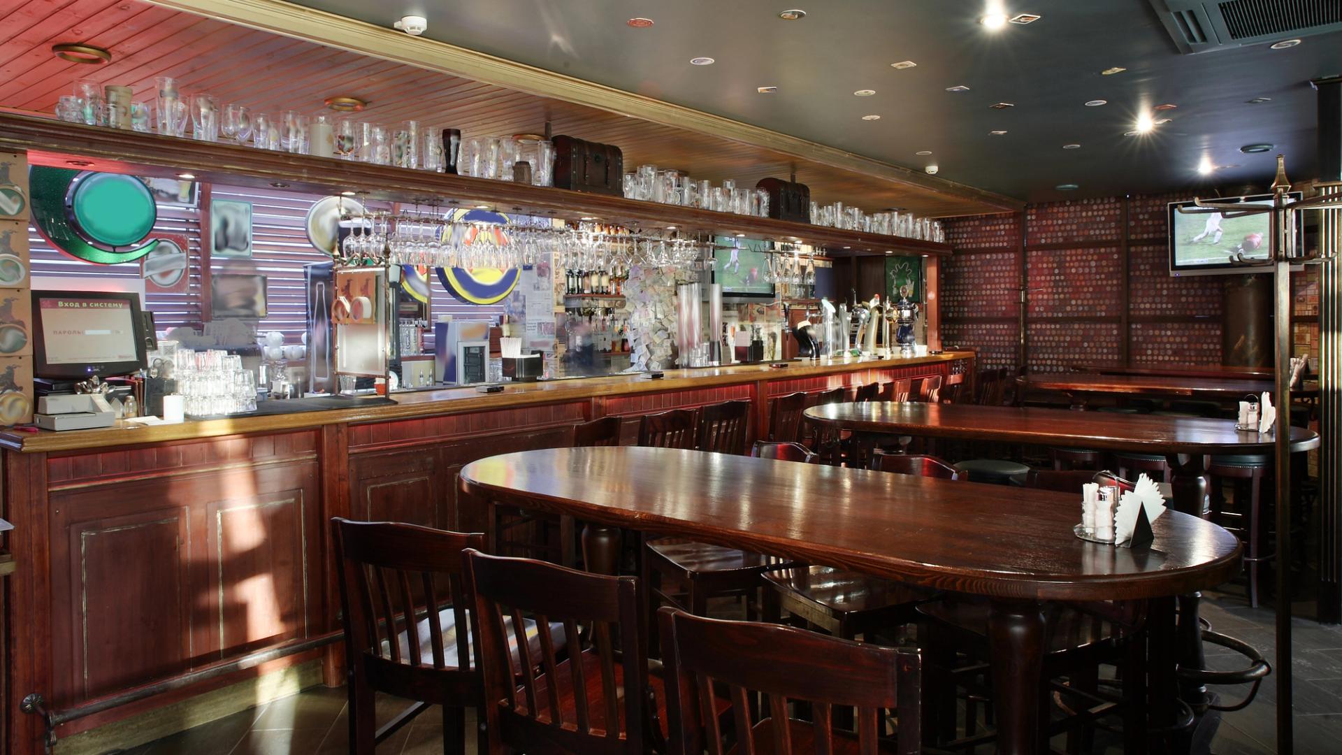 Pubs with Function Rooms for Hire in St Kilda