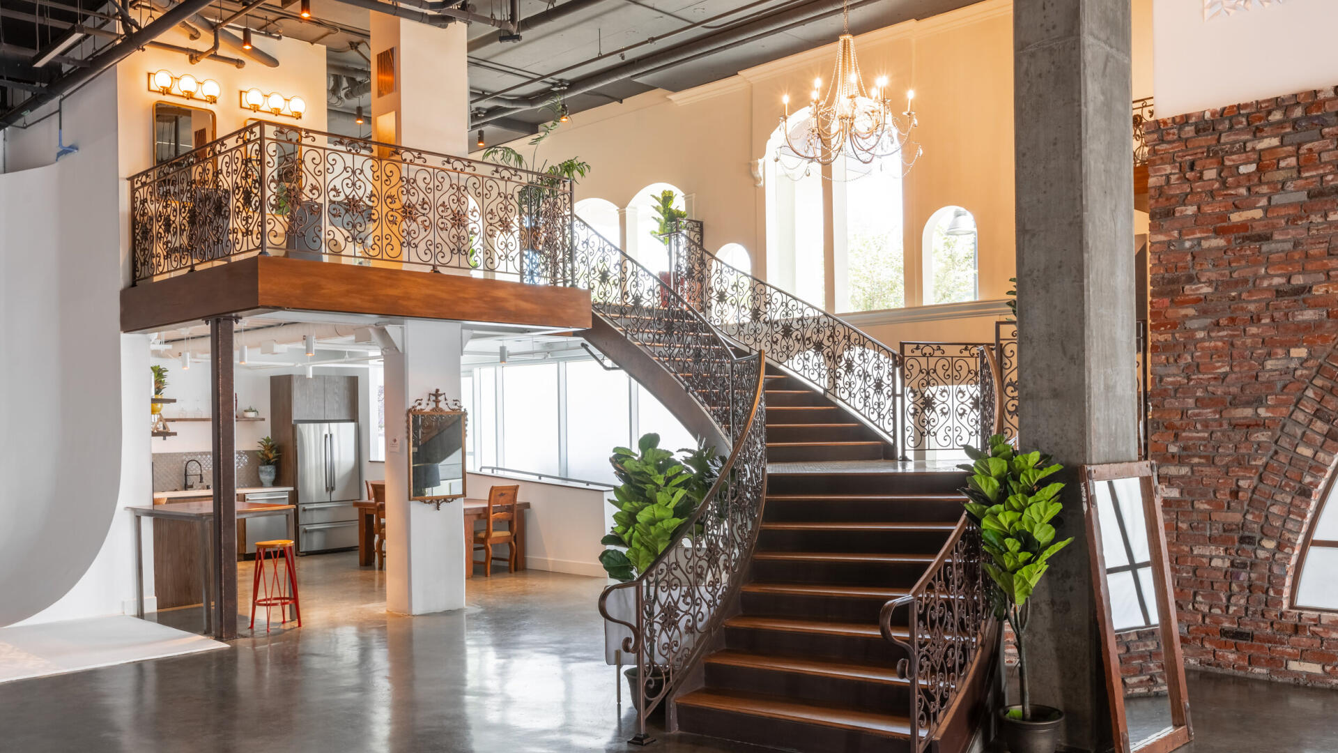 Creative Art Studios for Rent in Burbank, CA