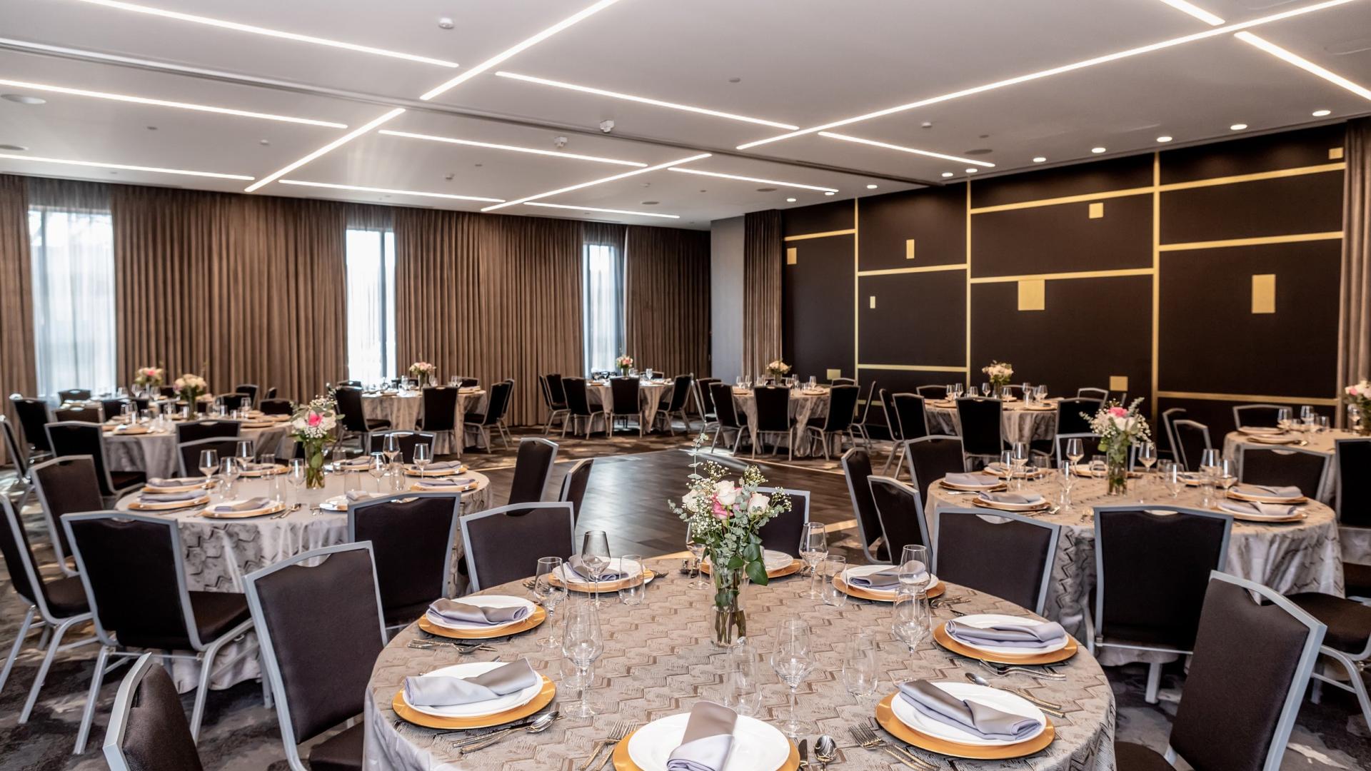 the-16-best-graduation-party-venues-for-rent-in-chicago-il-tagvenue