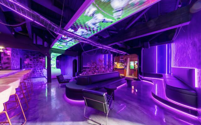 Activity Bars in Los Angeles, CA