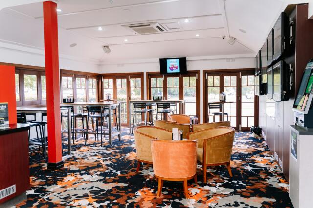 Lounges in Leicester