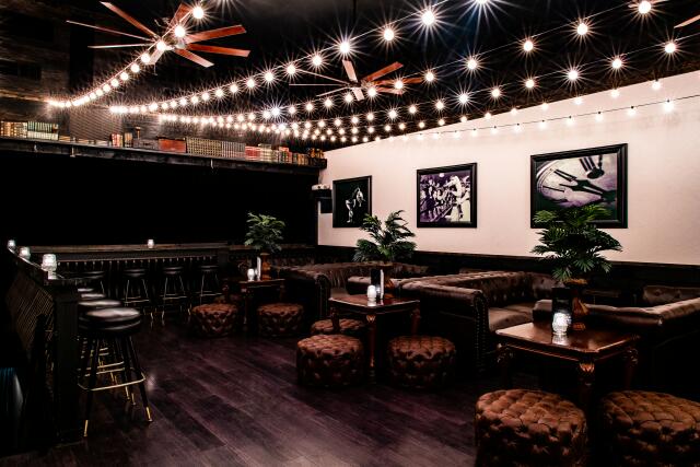 Lounges in Seattle, WA