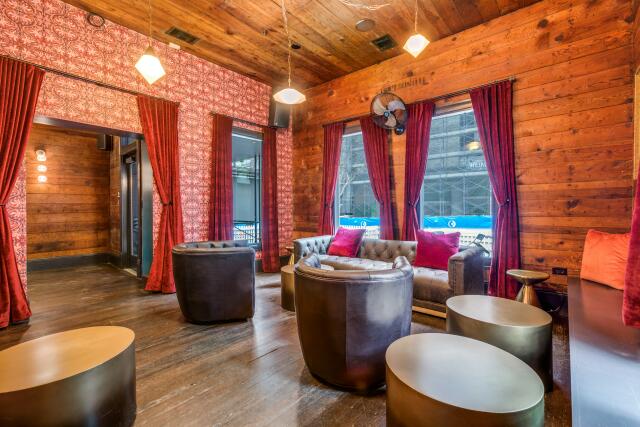 Lounges in Dallas, TX
