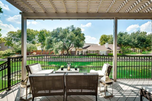 Backyard Venues in Dallas, TX
