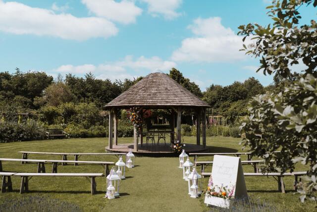 Outdoor Wedding Venues in Kent
