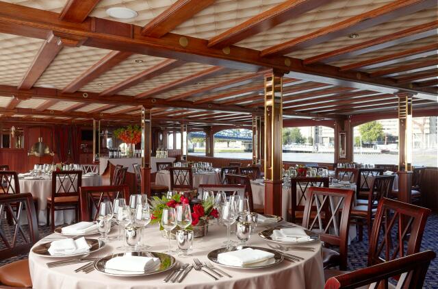 Wedding Proposal Venues in Oakville, ON