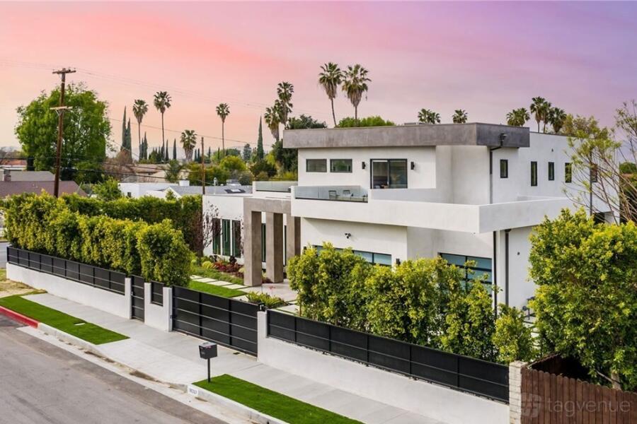 Mansion In LA Mansion In LA