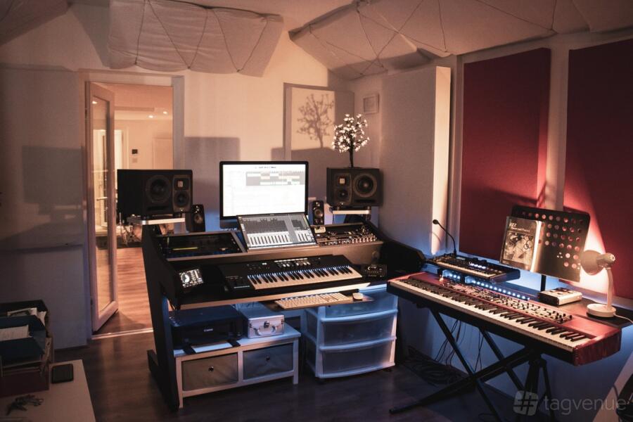 Entire Studio Entire Studio
