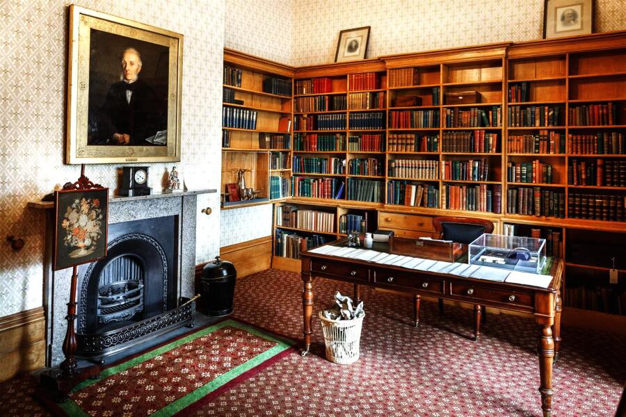 Elizabeth Gaskell's House Elizabeth Gaskell's House