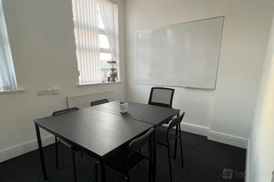 Small Meeting Room at Hunter Tutoring