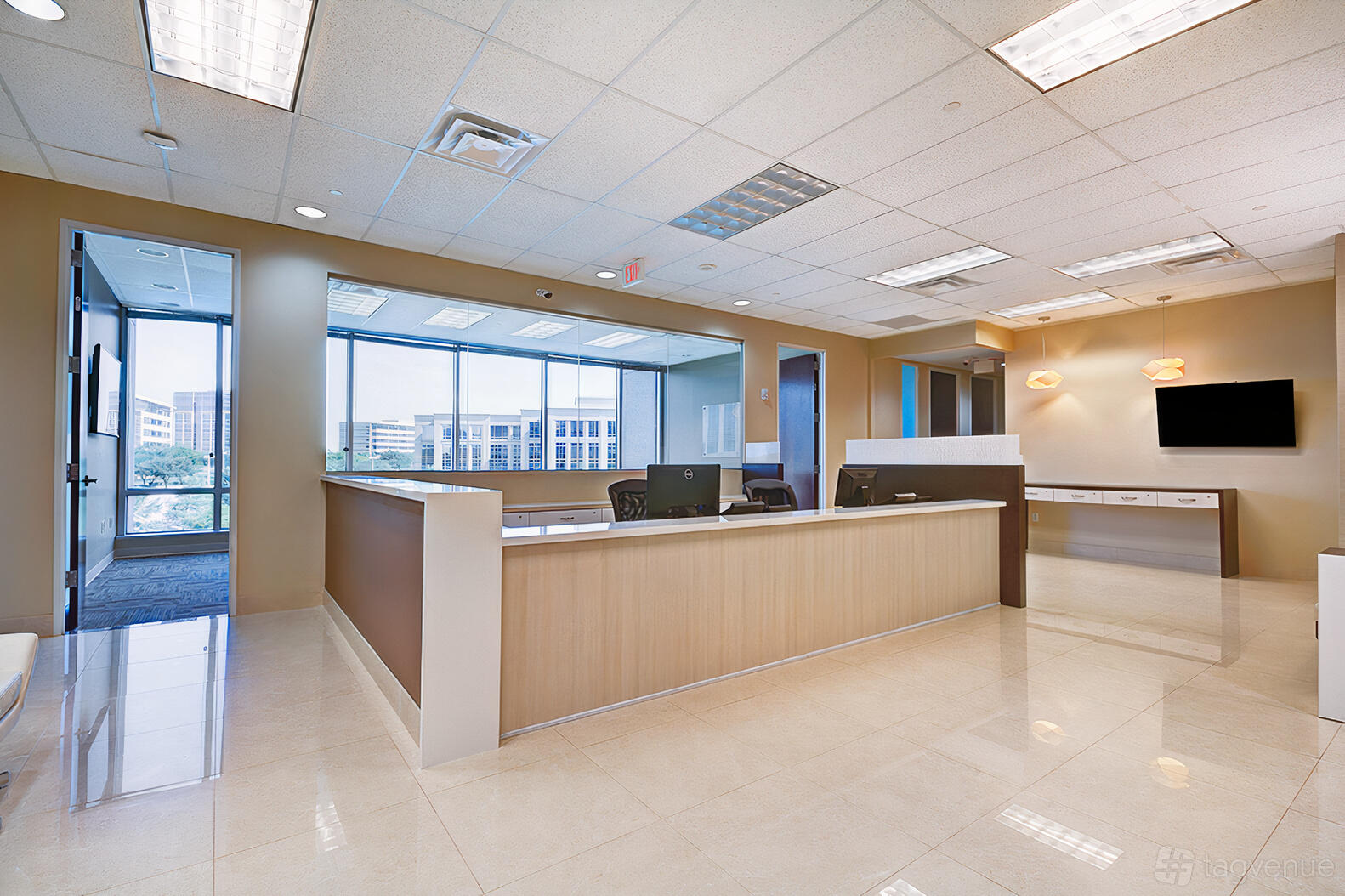 4-5 Person Meeting Room - Premier Workspaces - Hall Office Park - Event ...