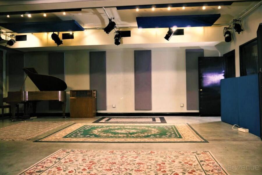 Entire Studio Entire Studio