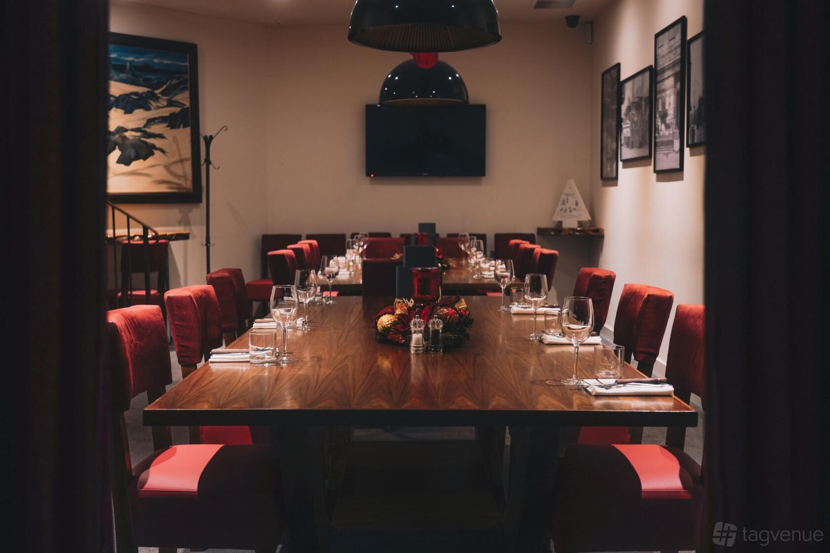 Private Room Rge Rd Private Dining Room - The McMillan - Event Venue Hire - Tagvenue.com