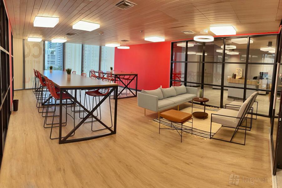 Big Meeting Room Big Meeting Room