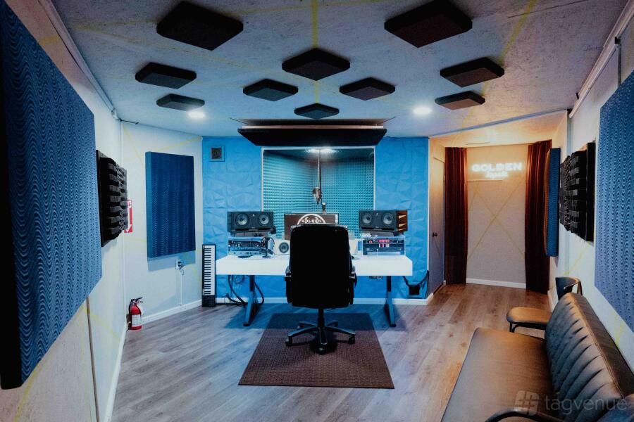 Blue Room Blue Room